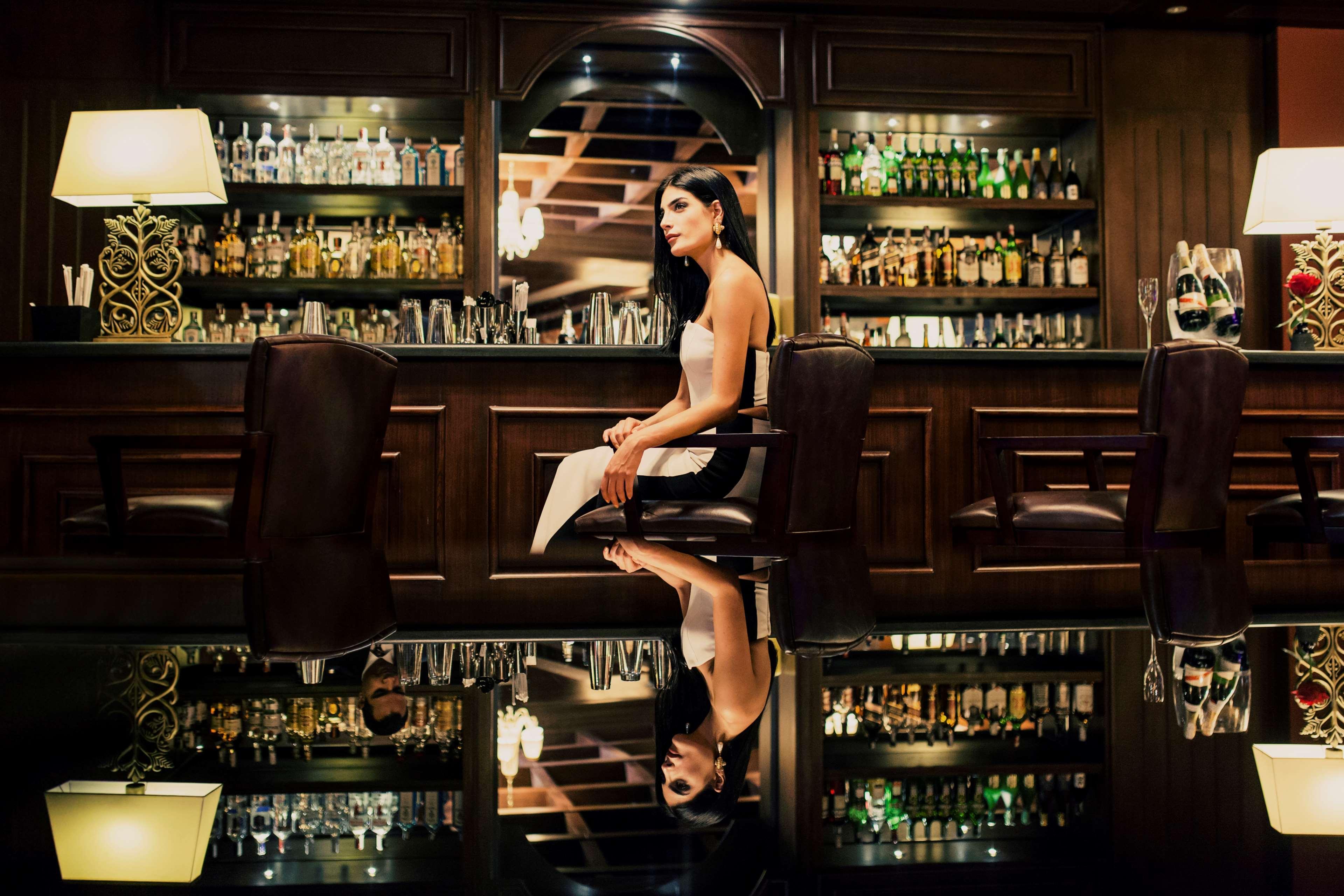 Royal Maxim Palace Kempinski Káhira Exteriér fotografie The bar at the St. Regis New York